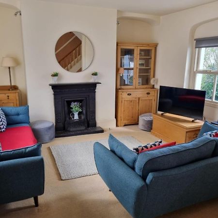 Stunning & Spacious House In Central Tenby Zewnętrze zdjęcie